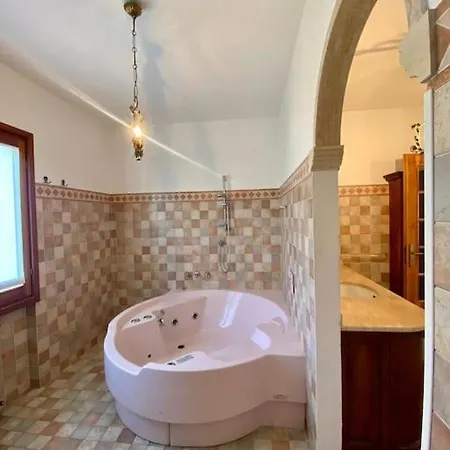 Casa Immersa Nella Natura, Non Lontano Dal Mare. *