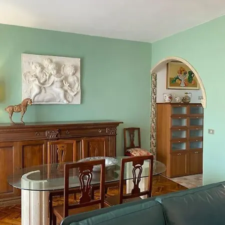 Casa Immersa Nella Natura, Non Lontano Dal Mare.